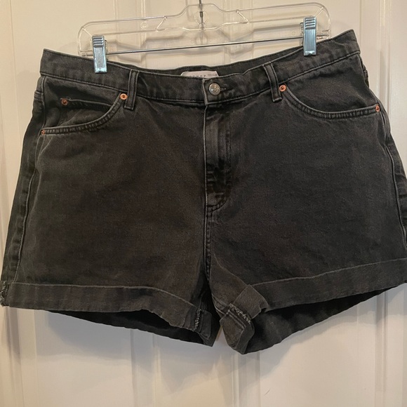 Topshop Pants - Top shop, black jean shorts, size 18